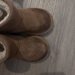 Toddler Uggs